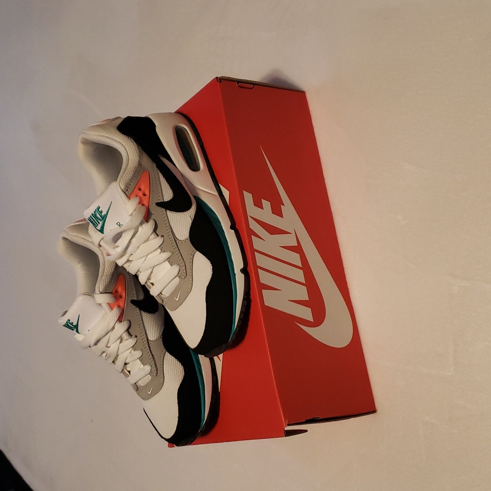 Nike Air Max Correlate Women's Size 6